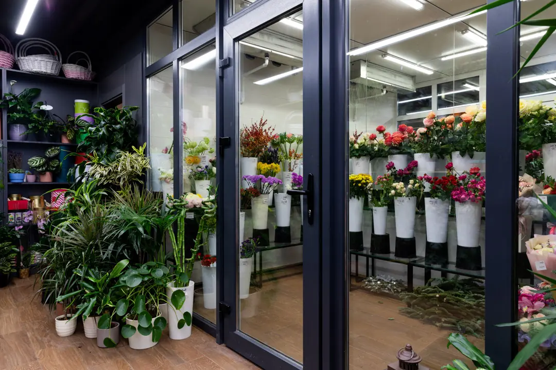 Kühlräume mit Blumen speziell ausgelegt auf Kältetechnik für Landwirtschaft