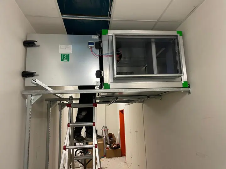 Einbau eines Ab- und Zuluftsystems im Einzelhandel
