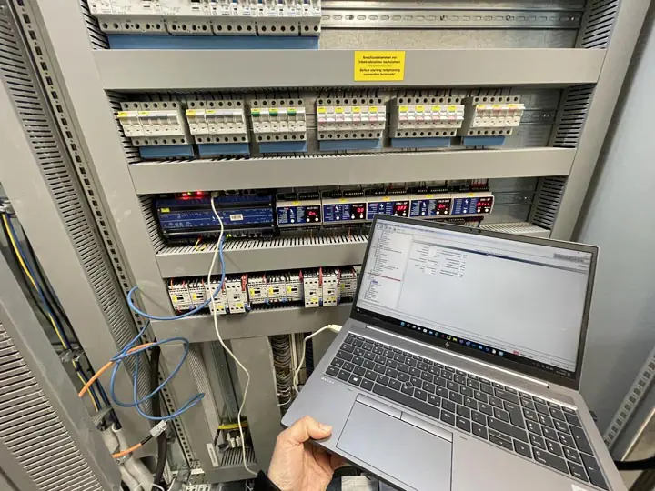 Programmierung der Kältetechnik für eine Fernüberwachung